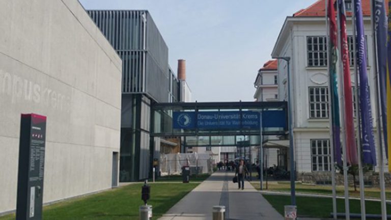 Chiropraktik Campus Krems Außenansicht der Donau-Universität Krens