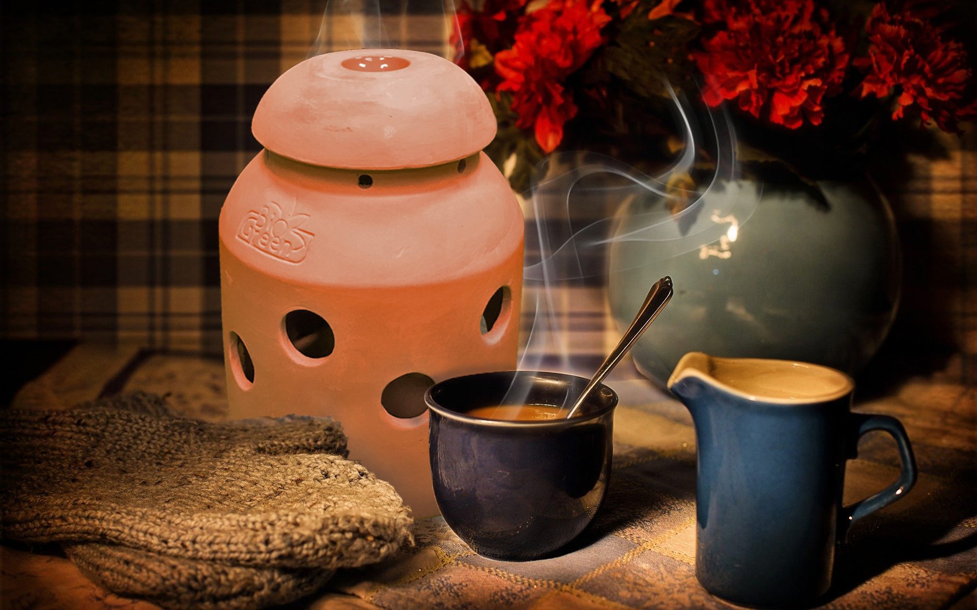 Ätherische Öle entfalten ihre Wirkung durch Verdunstung auf dem Kerzenofen / Bildquelle: Bio Green