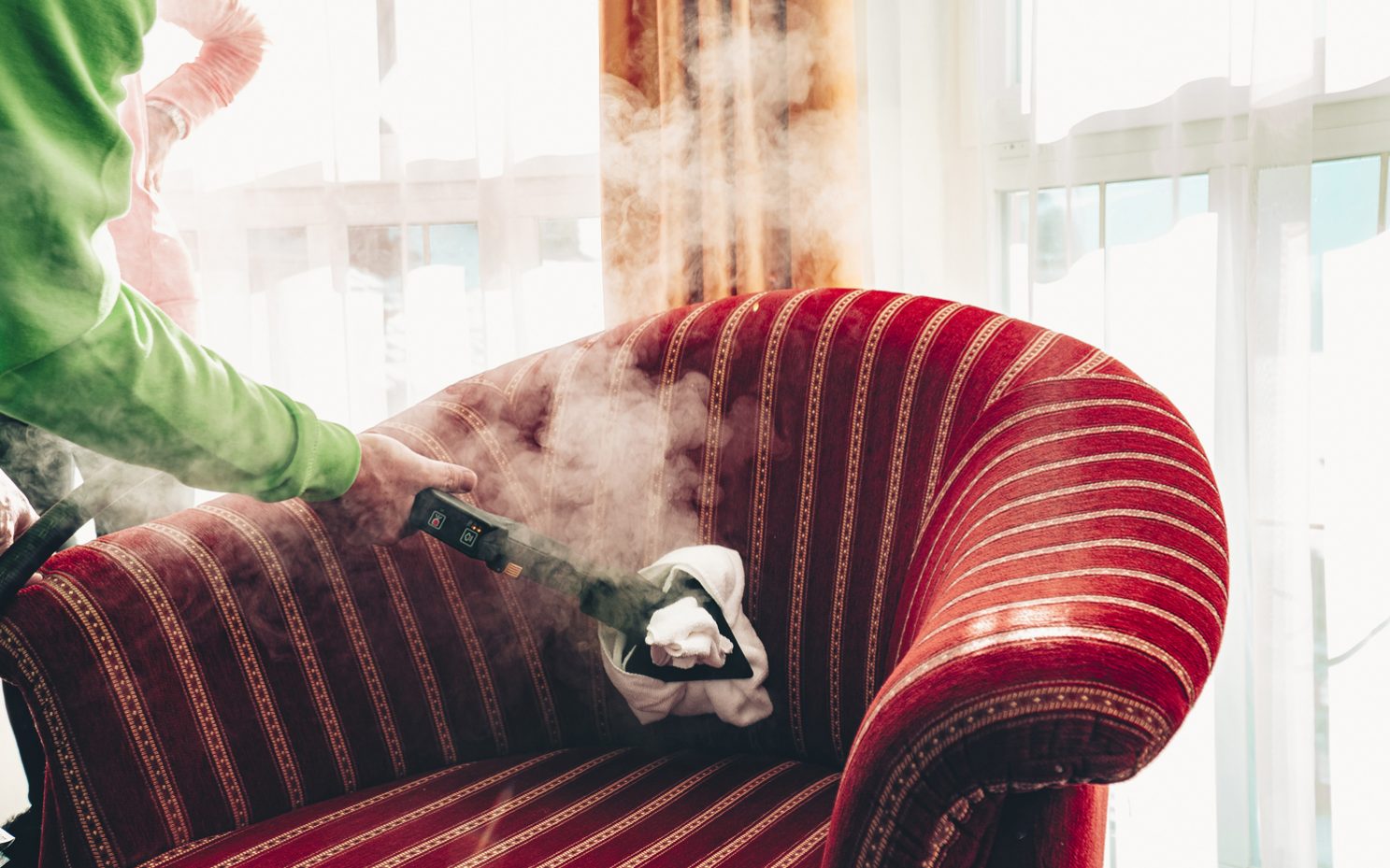 Reinigungsmittel hinterlassen auf allen Oberflächen ihre Spuren. | Bildrechte: Medeco Cleantec